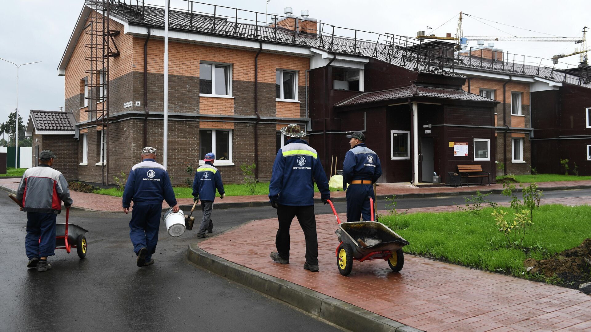 Сданные жилые дома в микрорайоне Угольщиков в городе Тулун Иркутской области - РИА Новости, 1920, 16.08.2021