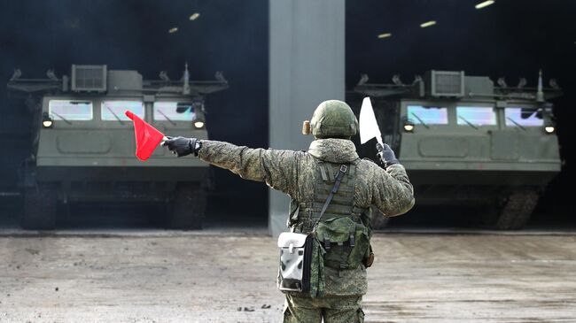 Зенитно-ракетная система (ЗРС) С-300В4 во время тактических учений в Краснодарском крае