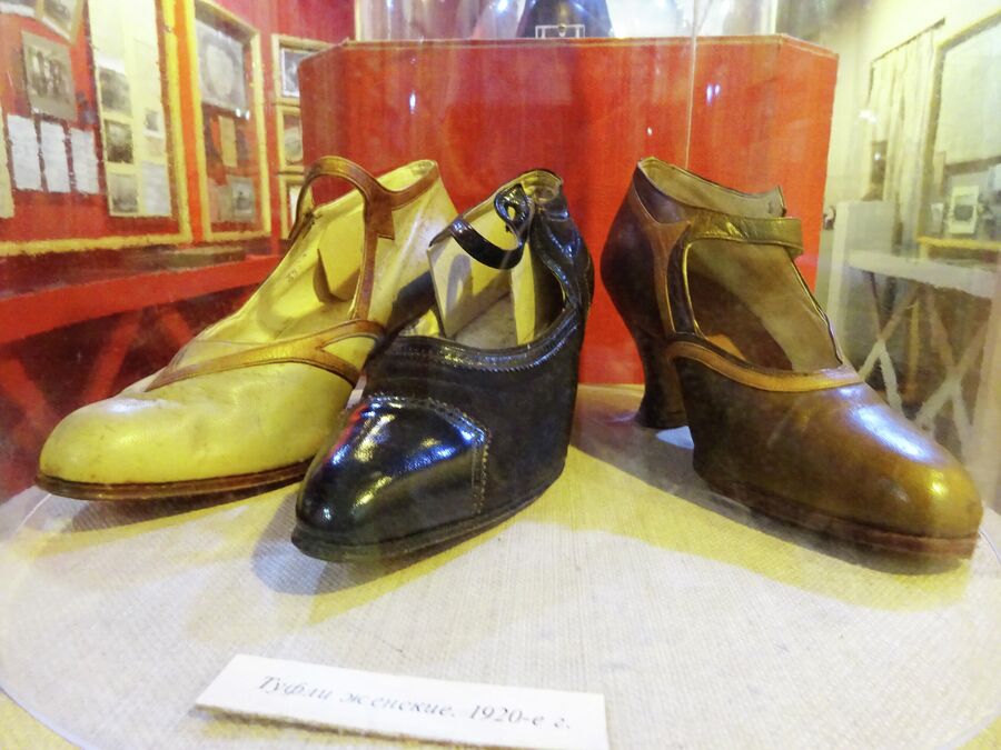 Обувь местного производства (1920-е)