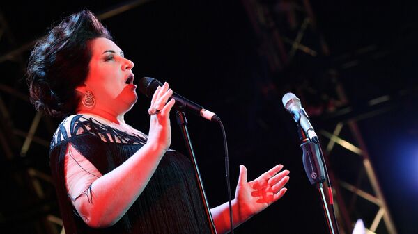 Оперная певица Хибла Герзмава выступает на Koktebel Jazz Party - 2020 в Крыму.
