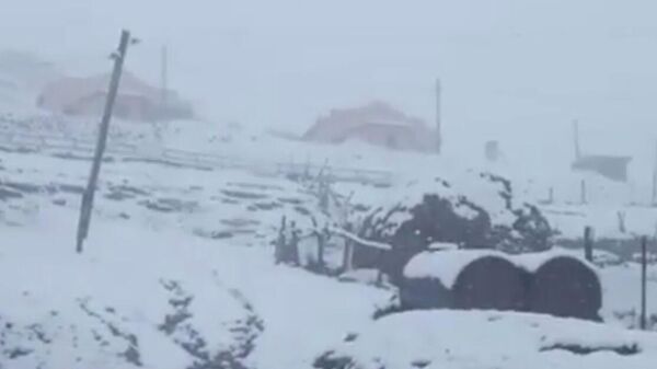 Снег, выпавший в селе Куруш, Дагестан, 23 августа 2020