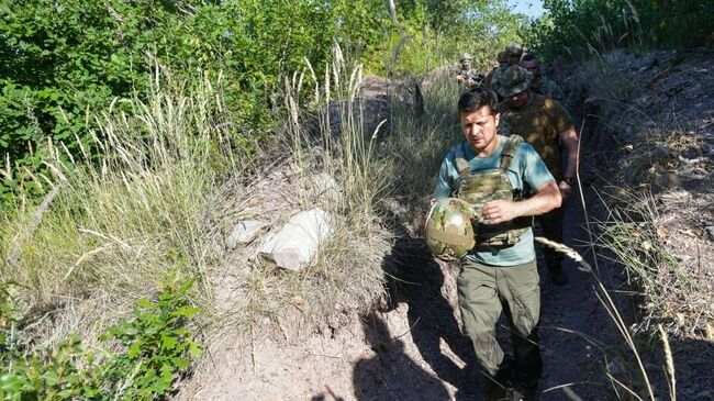 Рабочая поездка Президентов Украины Владимира Зеленского в Донецкую и Луганскую области