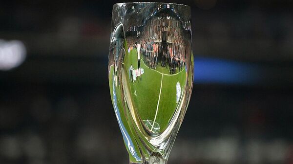 Трофей Суперкубка УЕФА по футболу