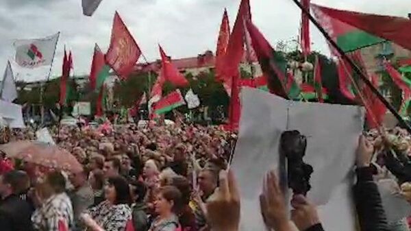 Сторонники Лукашенко вышли на митинг в Минске