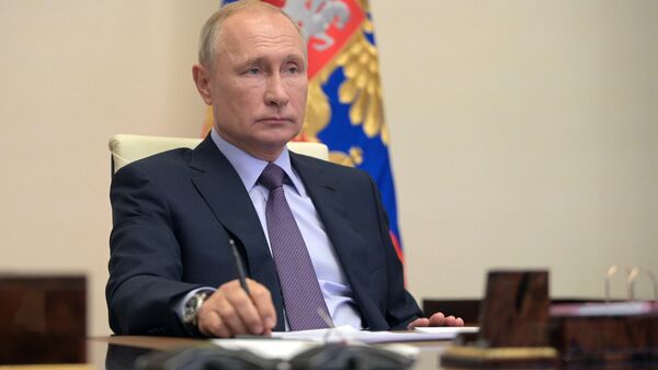 LIVE: Путин проводит встречу с членами правительства