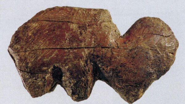Скульптура мамонта (бивень). Поздний палеолит. Усть-Кова