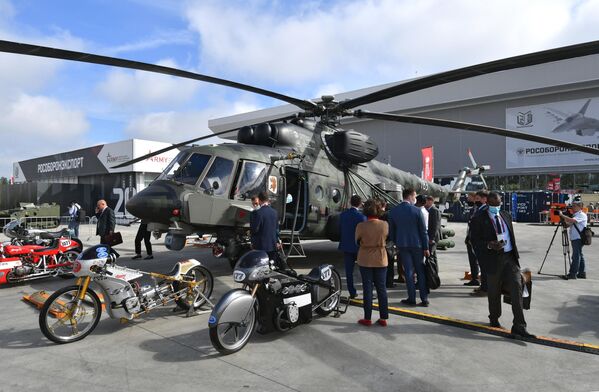 Военно-транспортный вертолет Ми-171Ш Storm на выставке вооружений Международного военно-технического форума (МВТФ) Армия-2020 в военно-патриотическом парке Патриот