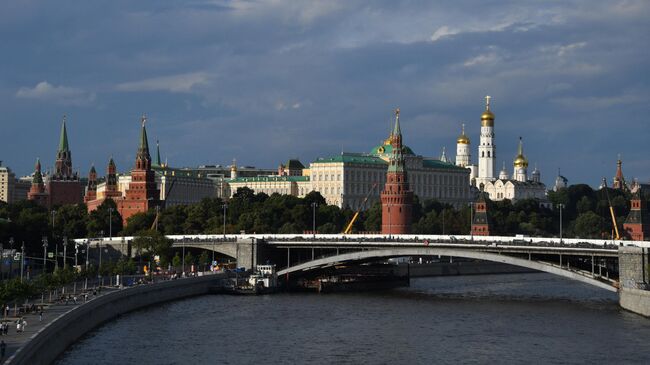 Вид на Большой Каменный мост в Москве