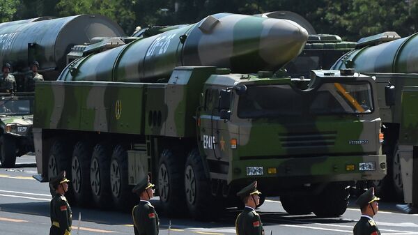 Баллистическая ракета DF-26 на военном параде в Китае
