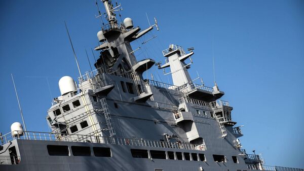 Универсальный десантный корабль Владивосток класса Мистраль в доках французской компании SNX France