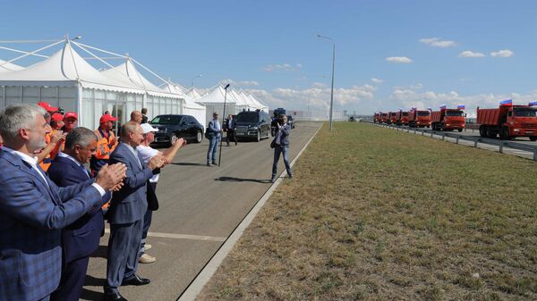 Президент РФ В. Путин открыл движение по трассе Таврида в Крыму