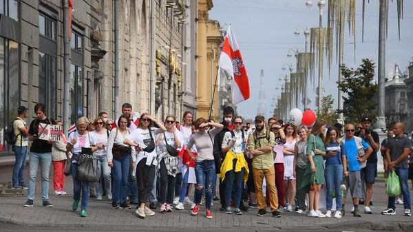 Участники акции протеста на проспекте Независимости в Минске