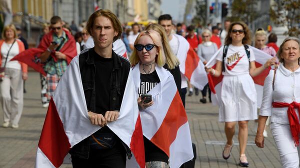 Участники акции протеста на проспекте Независимости в Минске