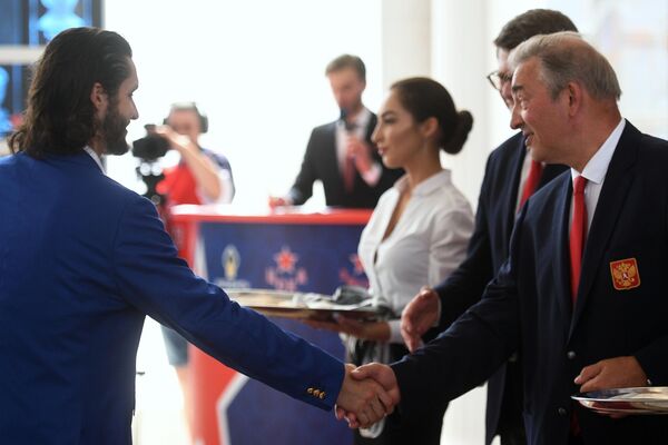 Владислав Третьяк (справа) и Никита Коростелев Владислав Третьяк (справа) и Никита Коростелев