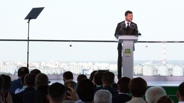Президент Украины Владимир Зеленский на съезде партии Слуга народа в Киеве