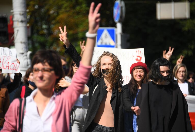 Участники студенческой акции протеста в Минске. Студенты Белорусского государственного университета и Лингвистического университета вышли на акции протеста в Минске