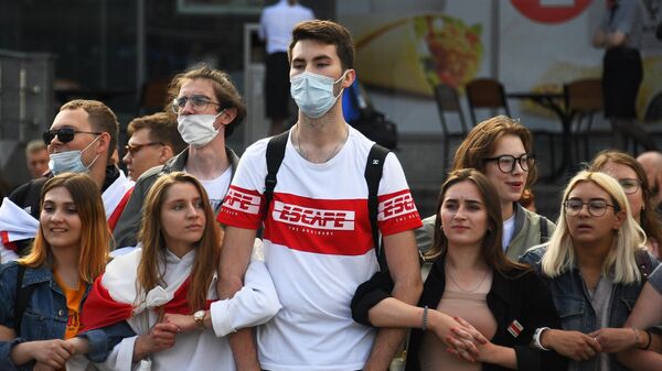 Участники студенческой акции протеста в Минске. Студенты Белорусского государственного университета и Лингвистического университета вышли на акции протеста в Минске