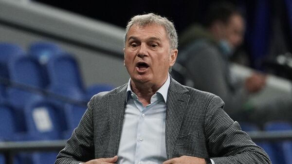 Главный тренер сборной Сербии по футболу Любиша Тумбакович