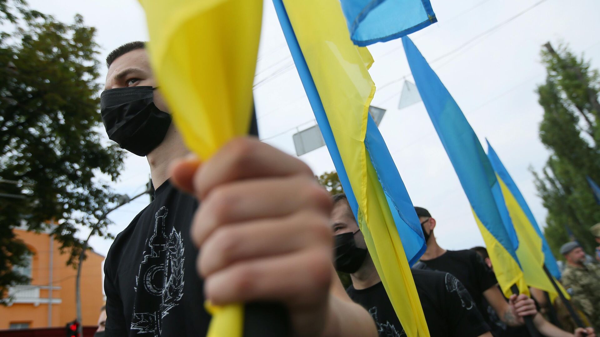 Участники Марша защитников Украины во время акции в рамках празднования Дня независимости страны в Киеве - РИА Новости, 1920, 18.08.2021