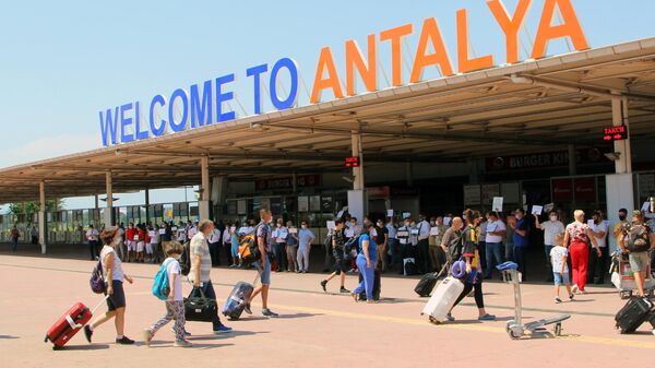 Туристы из России, прибывшие на отдых в Турцию