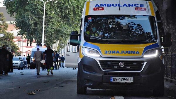 В центре Тбилиси недалеко от места взрыва, в результате которого один человек погиб и трое пострадали