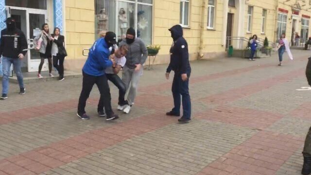 Кадры задержания участников студенческого митинга в Минске - РИА Новости, 1920, 05.09.2020