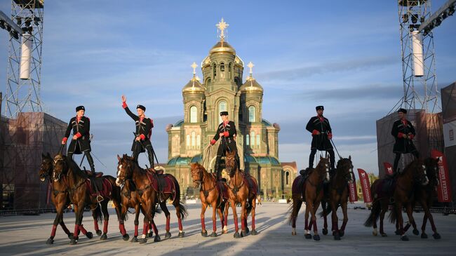 Автономная некоммерческая организация Конно-спортивный клуб Кремлевская школа верховой езды на XIII Международном военно-музыкальном фестивале Спасская башня