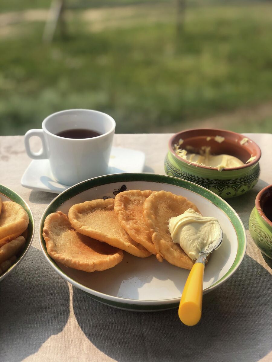 Самый северный Саха Чай с блинчиками, медом и местной сметаной