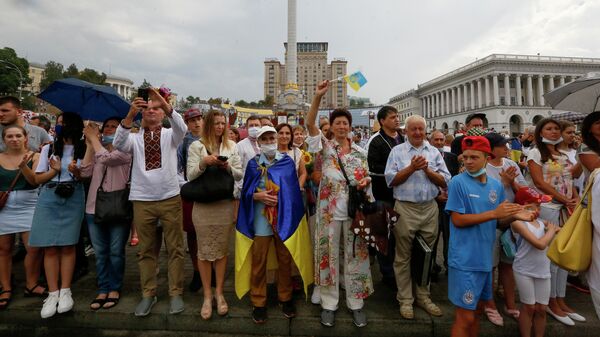 Люди на улице Киева