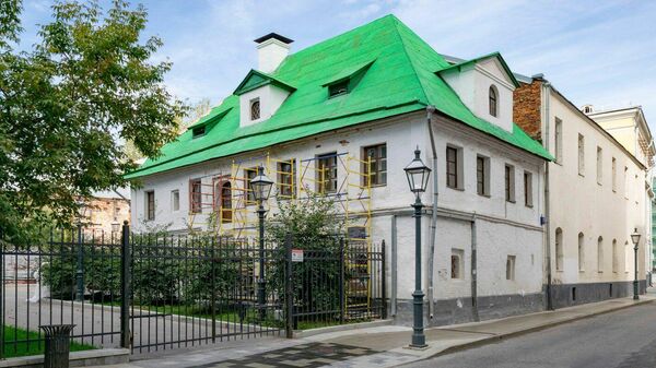 Александровское подворье в Староваганьковском переулке Москвы