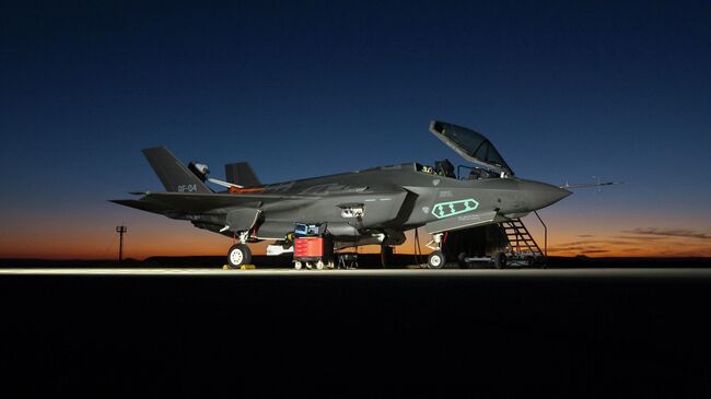 Наземный истребитель  F-35A Lightning II