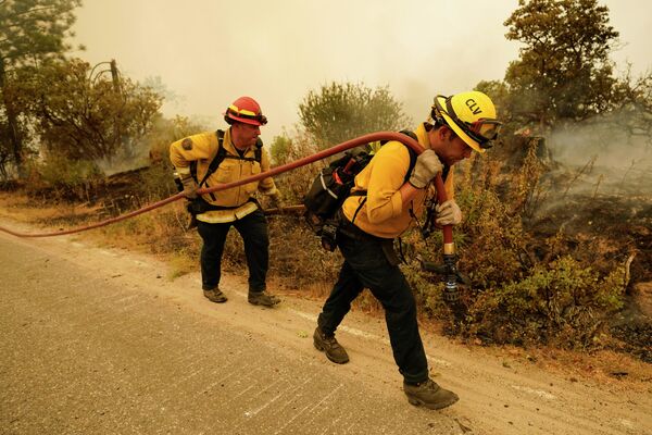 Пожарные в Толлхаусе, штат Калифорния, США