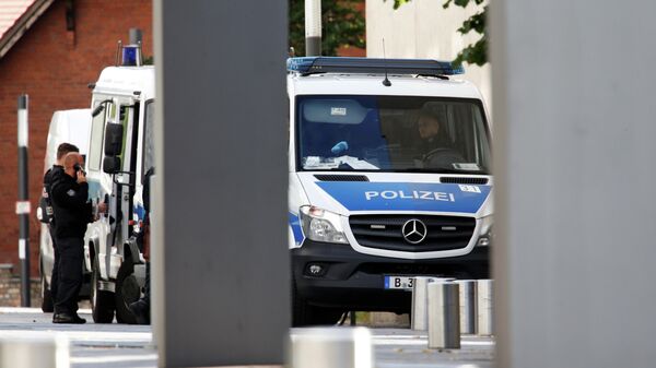 Полицейские у больничного комплекса Шарите в Берлине