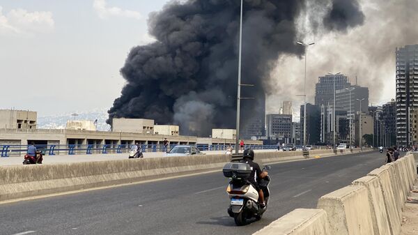 Пожар на территории порта в Бейруте