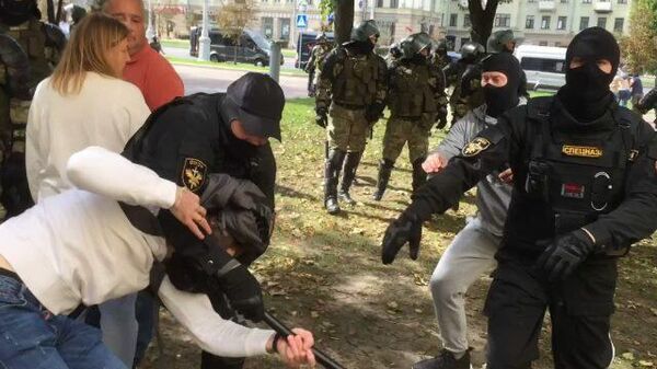 На акции протеста в Минске начались задержания