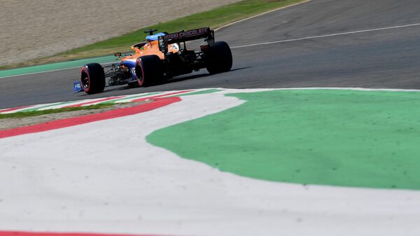 McLaren's Spanish driver Carlos Sainz Jr drives during the qualifying session at the Mugello circuit ahead of the Tuscany Formula One Grand Prix in Scarperia e San Piero on September 12, 2020. (Photo by Claudio Giovannini / POOL / AFP)