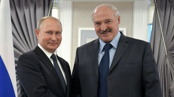 Президент РФ Владимир Путин и президент Республики Беларусь Александр Лукашенко