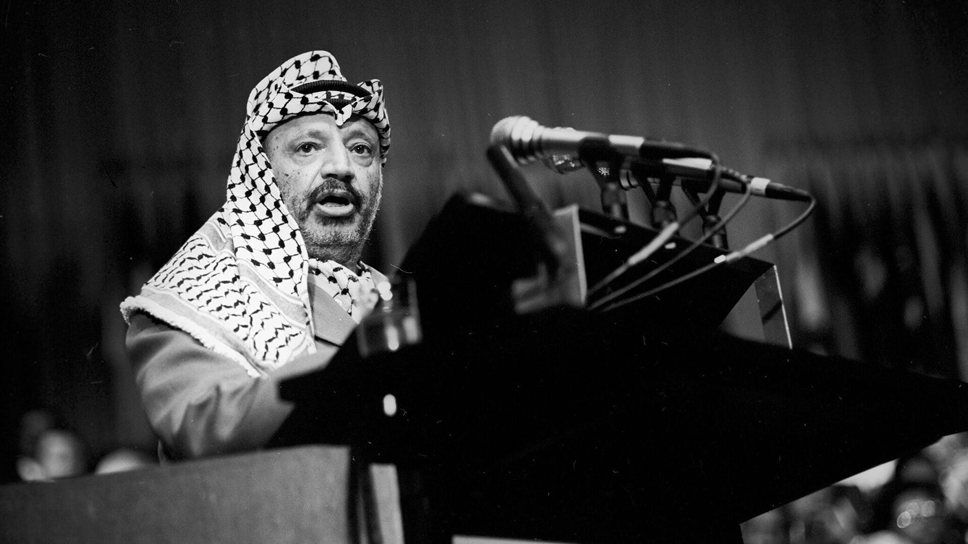 Председатель Исполнительного комитета Организации освобождения Палестины Ясир Арафат - РИА Новости, 1920, 14.11.2023