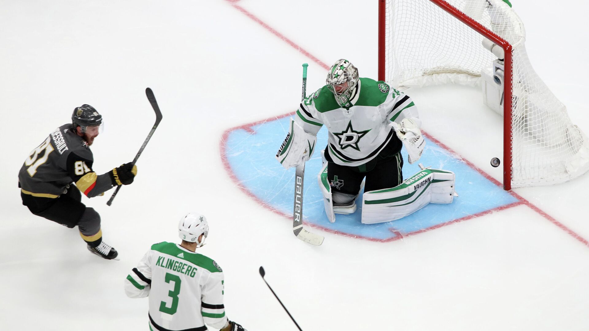 Sep 14, 2020; Edmonton, Alberta, CAN; Vegas Golden Knights center Jonathan Marchessault (81) scores a goal past Dallas Stars goaltender Anton Khudobin (35) during the third period in game five of the second round of the 2020 Stanley Cup Playoffs at Rogers Place. Mandatory Credit: Gerry Thomas-USA TODAY Sports - РИА Новости, 1920, 15.09.2020