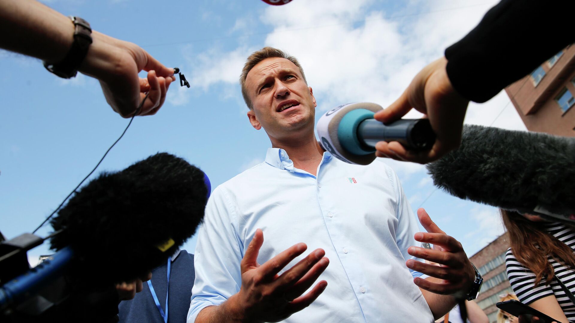 Алексей Навальный во время общения с журналистами - РИА Новости, 1920, 08.10.2020