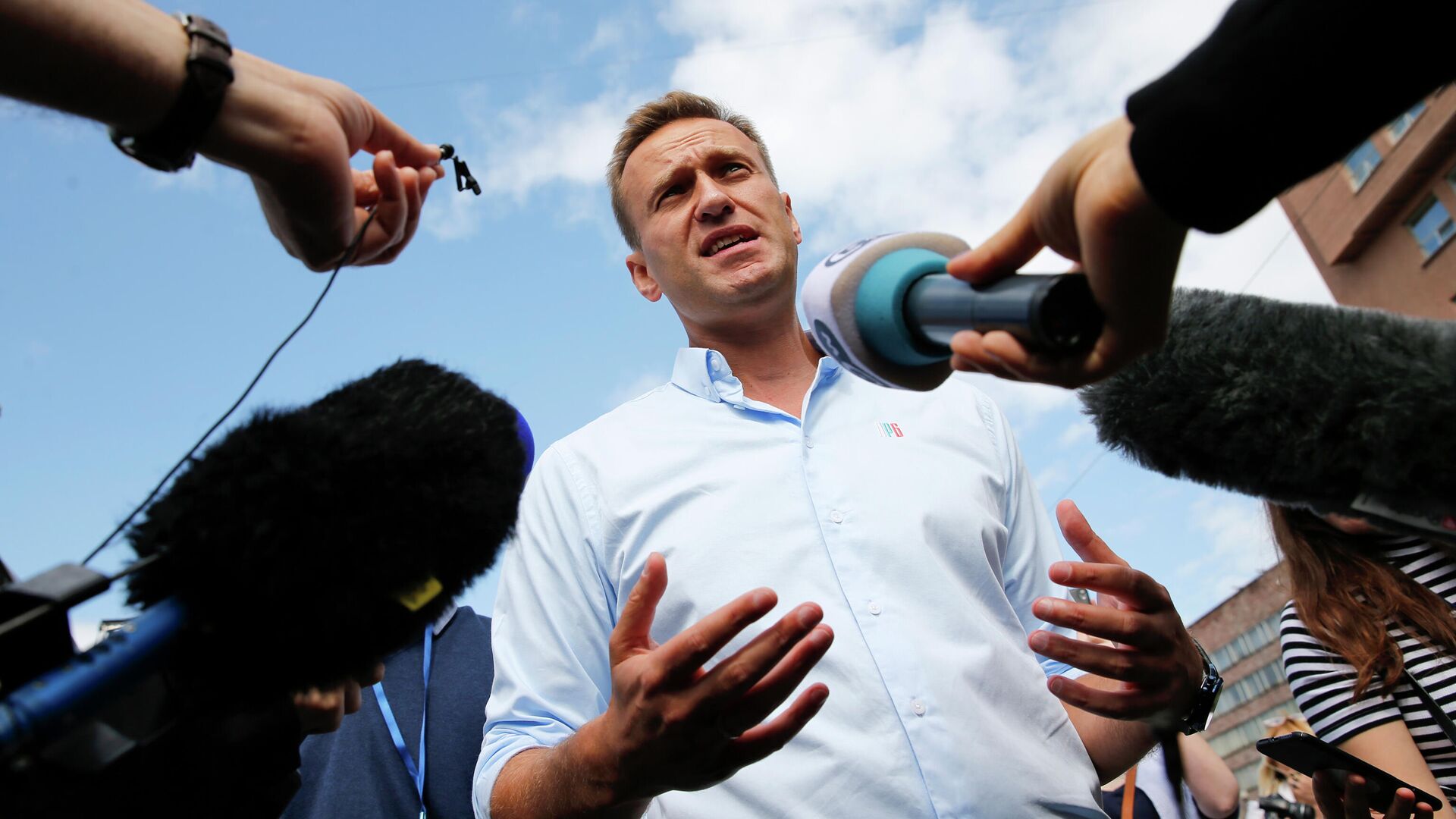 Алексей Навальный во время общения с журналистами - РИА Новости, 1920, 16.09.2020