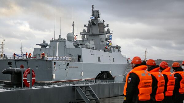 Фрегат проекта 22350 Адмирал флота Касатонов в порту Североморска