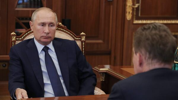 Президент РФ Владимир Путин во время встречи с председателем правления ПАО Газпром Алексеем Миллером