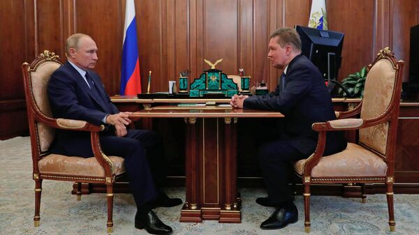 Президент России Владимир Путин и председатель правления ПАО Газпром Алексей Миллер