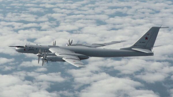 Истребители британских ВВС сопровождали российские военные самолеты Ту-142 в небе над Северным морем
