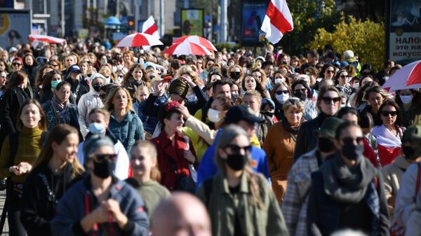 Участники марша оппозиции в Минске