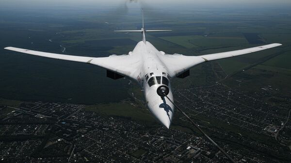 Стратегический бомбардировщик-ракетоносец Ту-160 