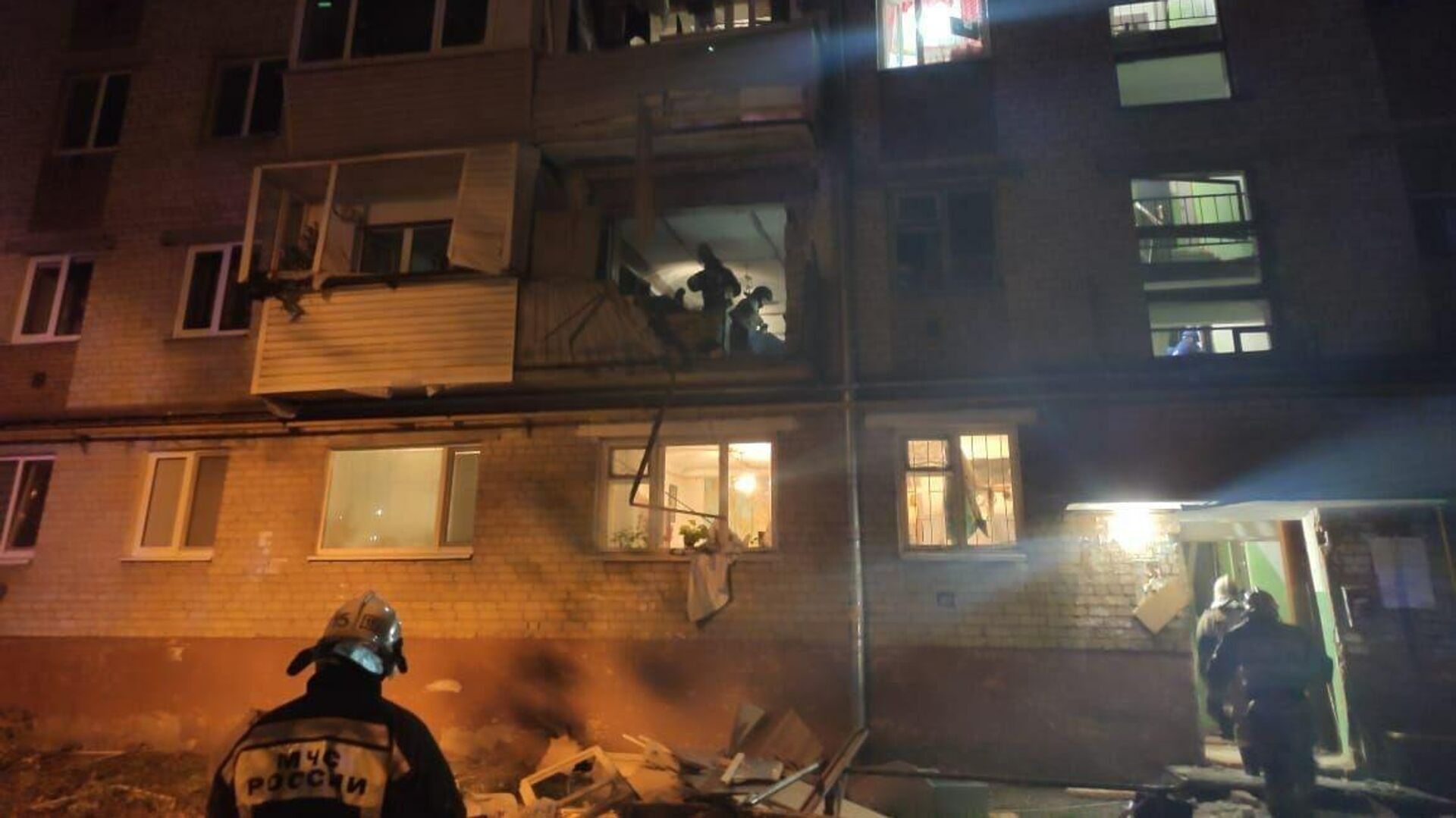 Взрыв газа в жилом пятиэтажном доме в Тюмени - РИА Новости, 1920, 20.09.2020