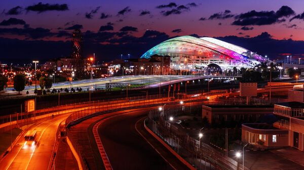 Трасса Формулы 1 и стадион Фишт в Олимпийском парке в Сочи
