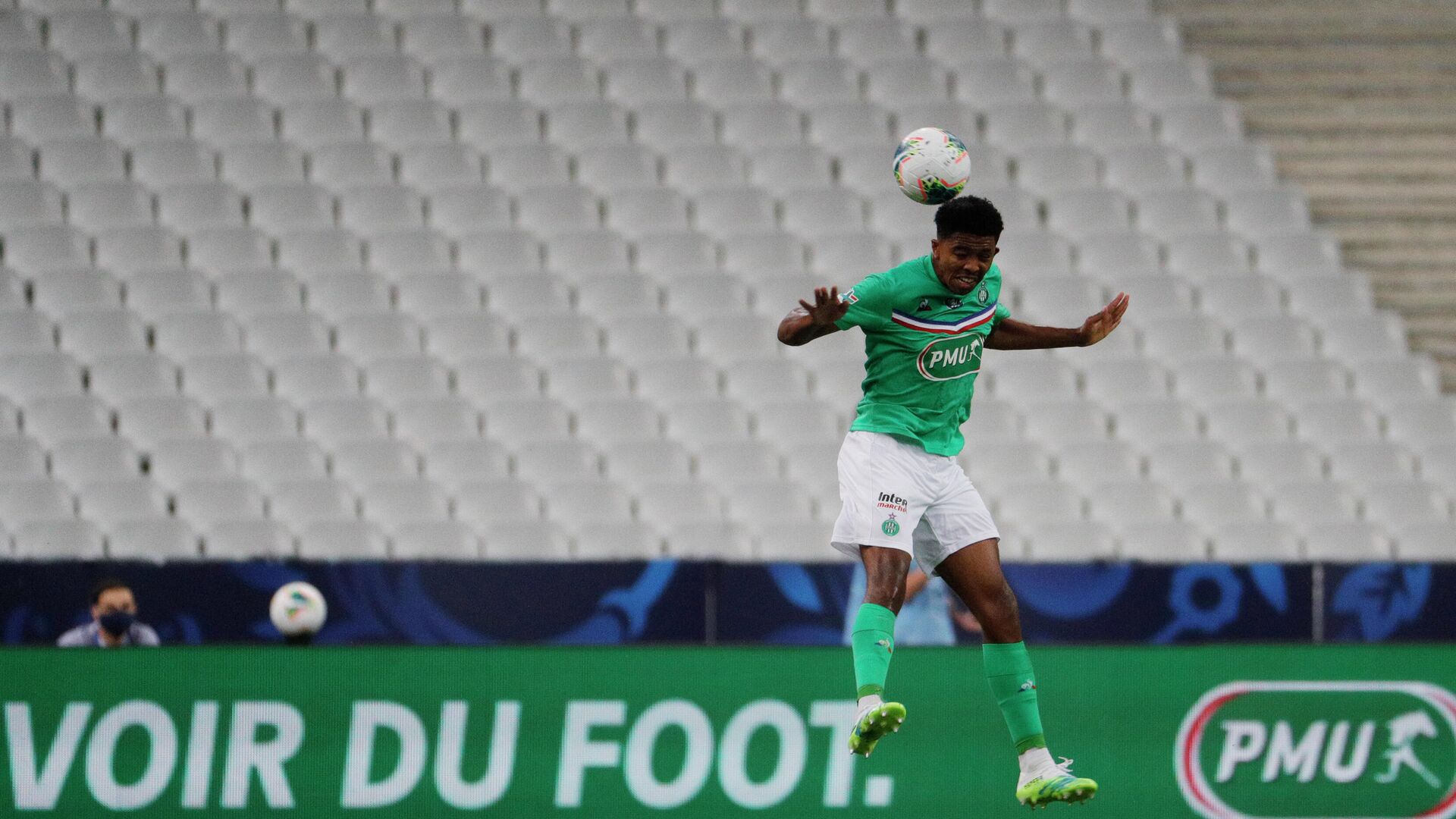 Saint-Etienne's French defender Wesley Fofana jumps for the ball  during the French Cup final football match between Paris Saint-Germain (PSG) and Saint-Etienne (ASSE) on July 24, 2020, at the Stade de France in Saint-Denis, outside Paris. (Photo by GEOFFROY VAN DER HASSELT / AFP) - РИА Новости, 1920, 24.09.2020